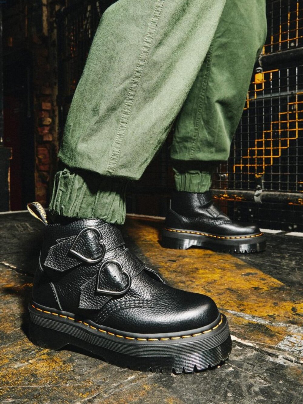 Dr. Martens Devon Heart Boots (7)